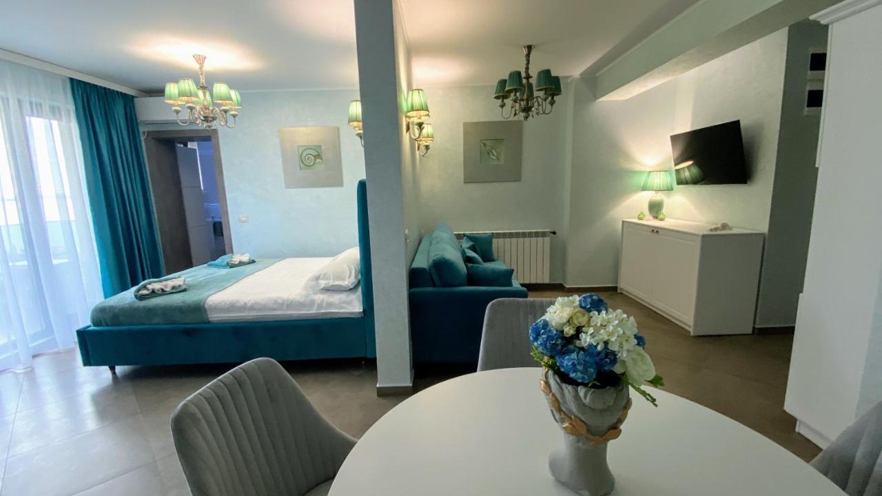 Appartement Myosotis Mamaia Studio By The Lake Extérieur photo