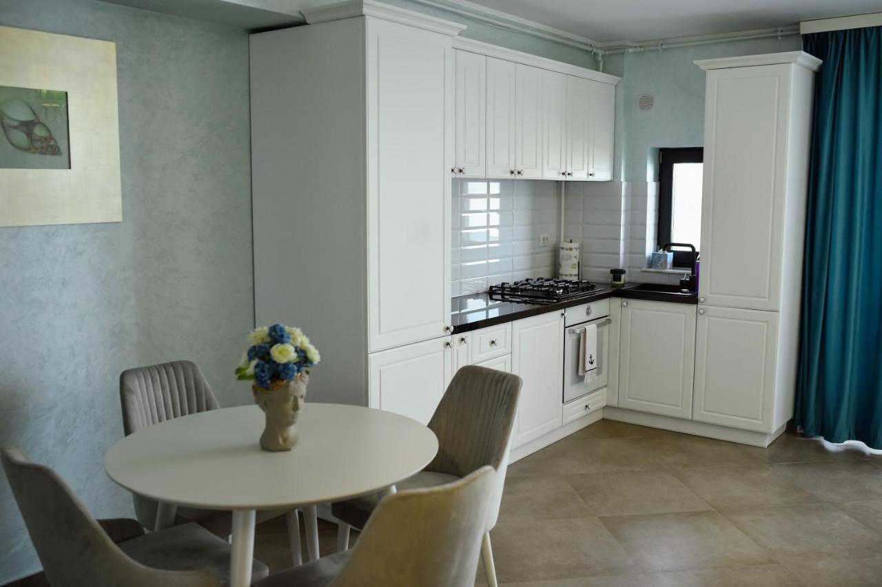 Appartement Myosotis Mamaia Studio By The Lake Extérieur photo
